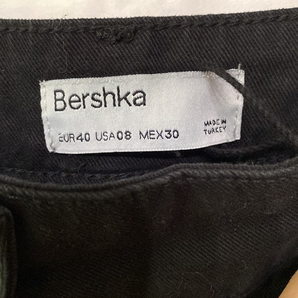Beautiful black Jeans✨Brand Bershka✨ - Picture 3 of 8